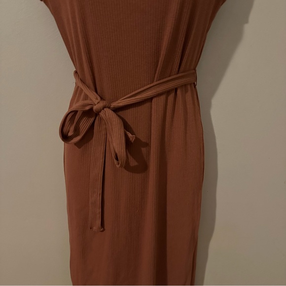 Rust Dress - Picture 4 of 7
